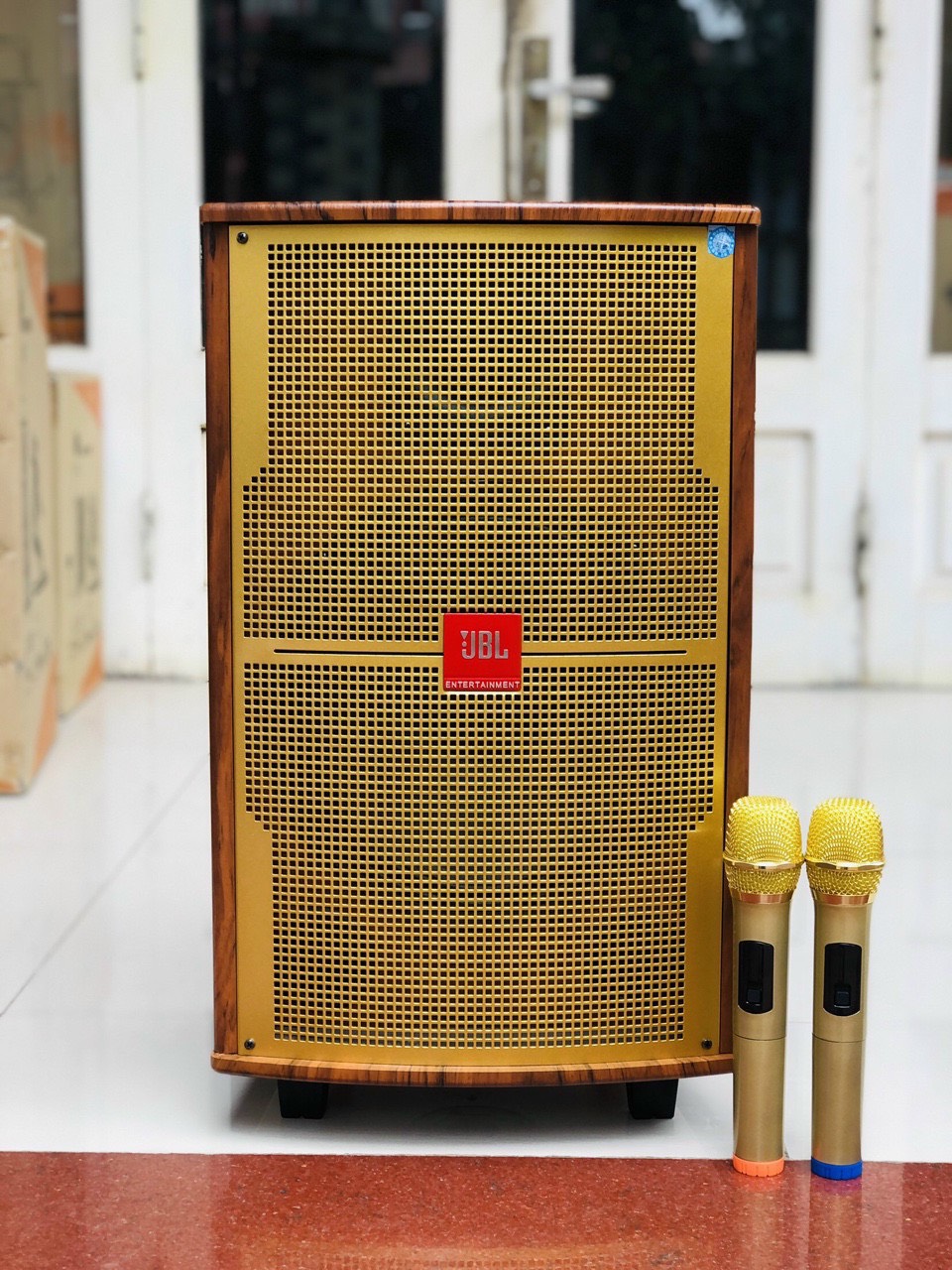 Loa kéo jbl bass 30 vân gỗ cao cấp, tặng 2 micro hát cực nhẹ