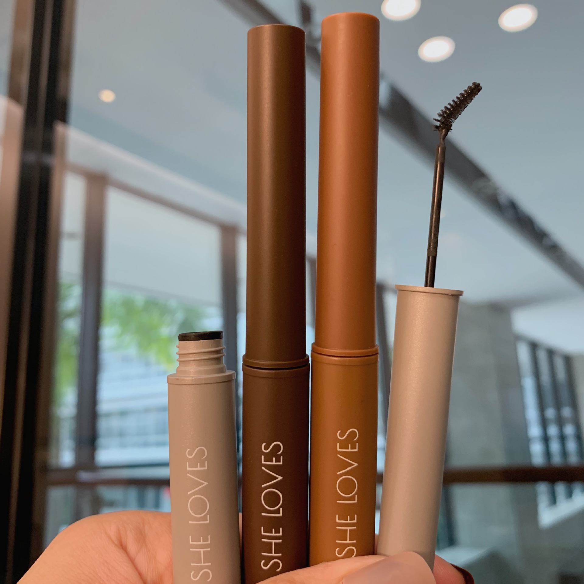 Hàng order - Mascara SHE LOVES dành cho lông mày, đầu bàn chải 45 độ lâu trôi/chống thấm nước