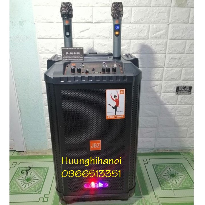 Loa karaoke di động giá rẻ loa hát karaoke hay, loa kẹo kéo karaoke giá rẻ loa, bass 3 tấc công suất lớn, kèm 2 micro kẽm UHF hát cực hay.