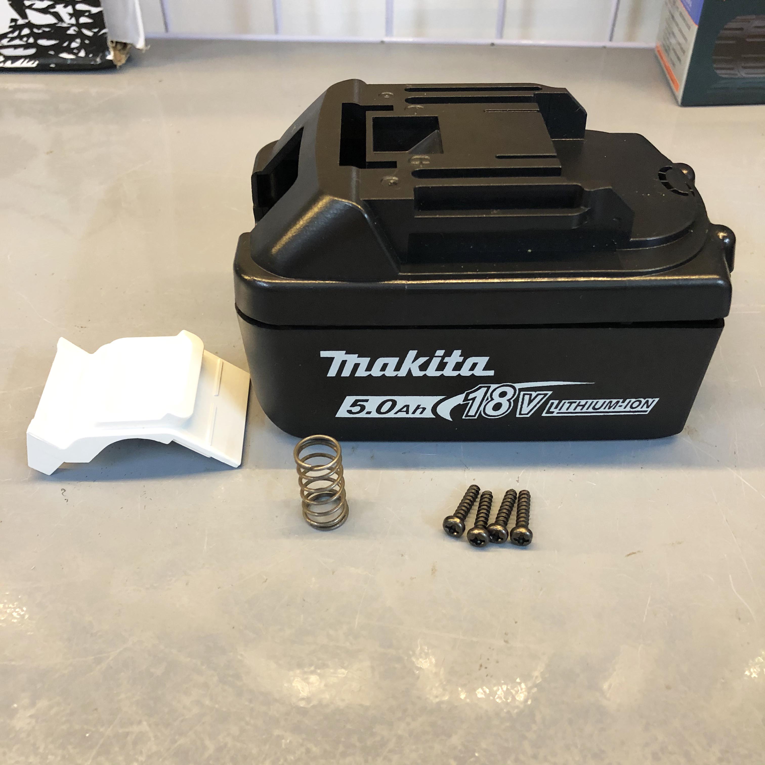 [NTG] Vỏ pin Makita 18v adaptor, loại 2 hàng - 10 cell (logo in)