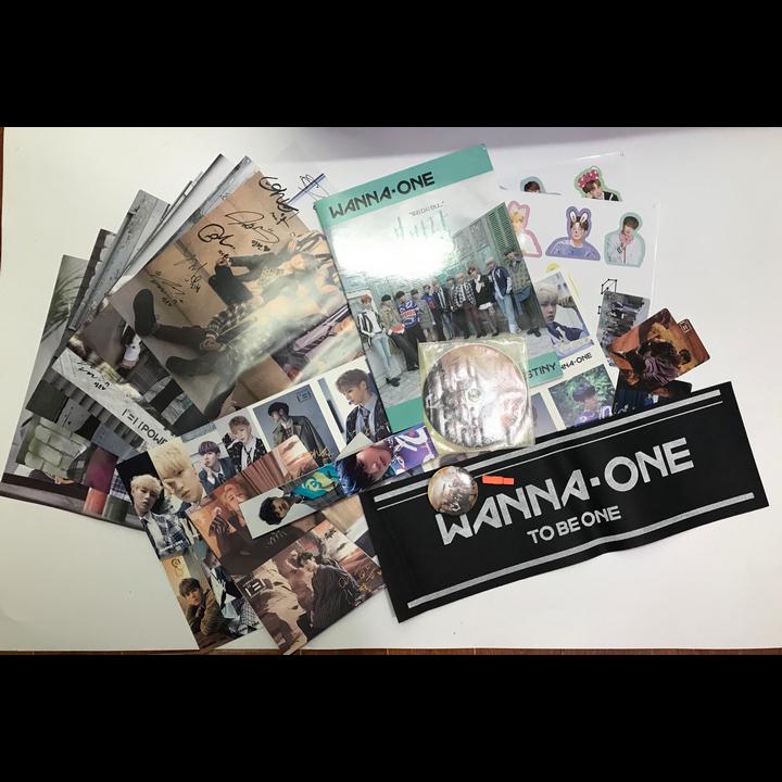 Combo photobook wanna one destiny bộ quà tặng nhóm nhạc thần tượng Album ảnh có poster postcard bookmarkbanner huy hiệu tập ảnh