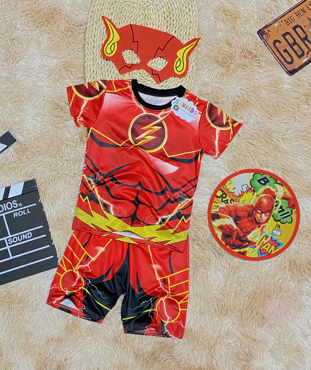 [HCM]Bộ siêu nhân tia chớp tặng kèm mặt nạ và khiên cho bé