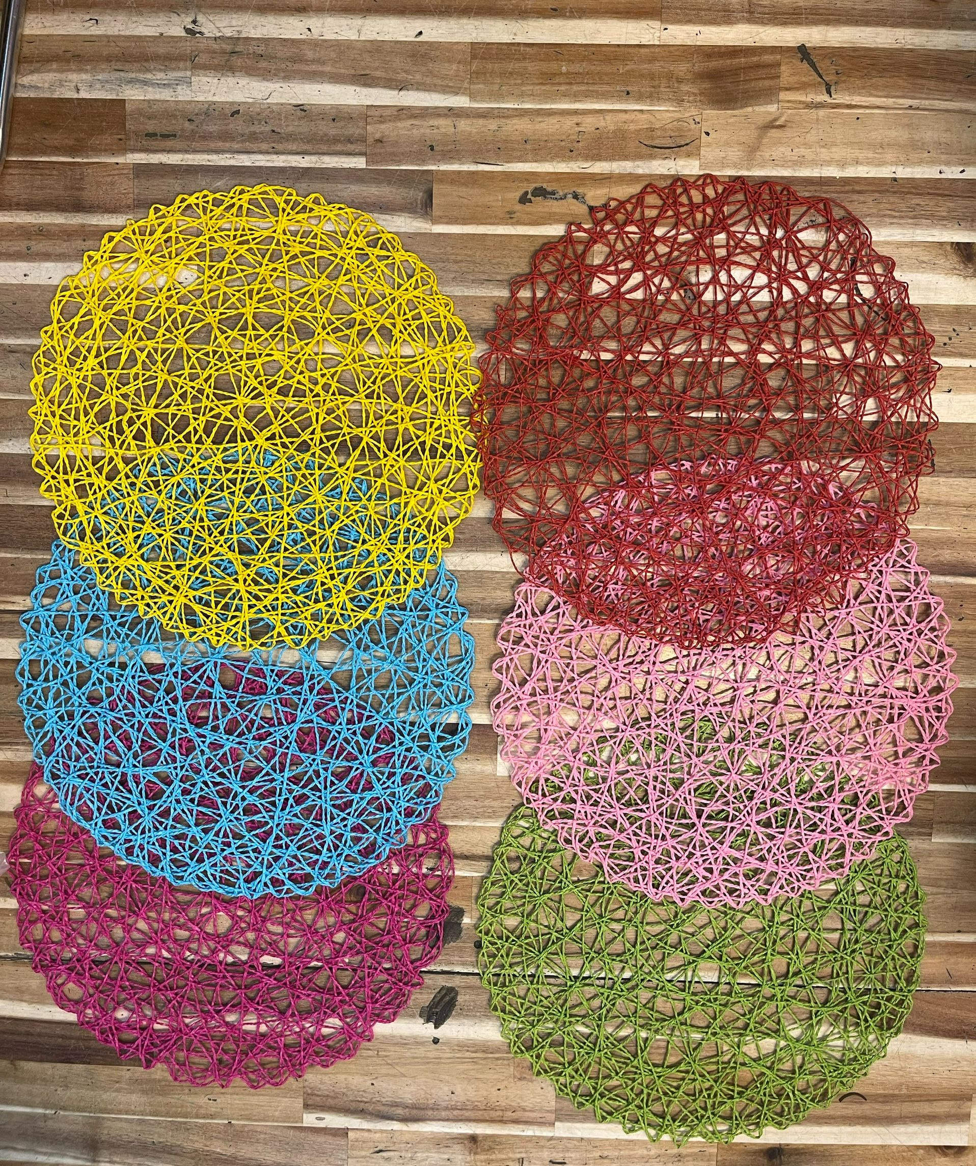 Mẹt giấy . Mẹt dây trang trí mầm non , làm đồ handmade , tấm lót làm nền chụp ảnh sản phẩm ,... Mẹt hình tròn đường kính 38cm