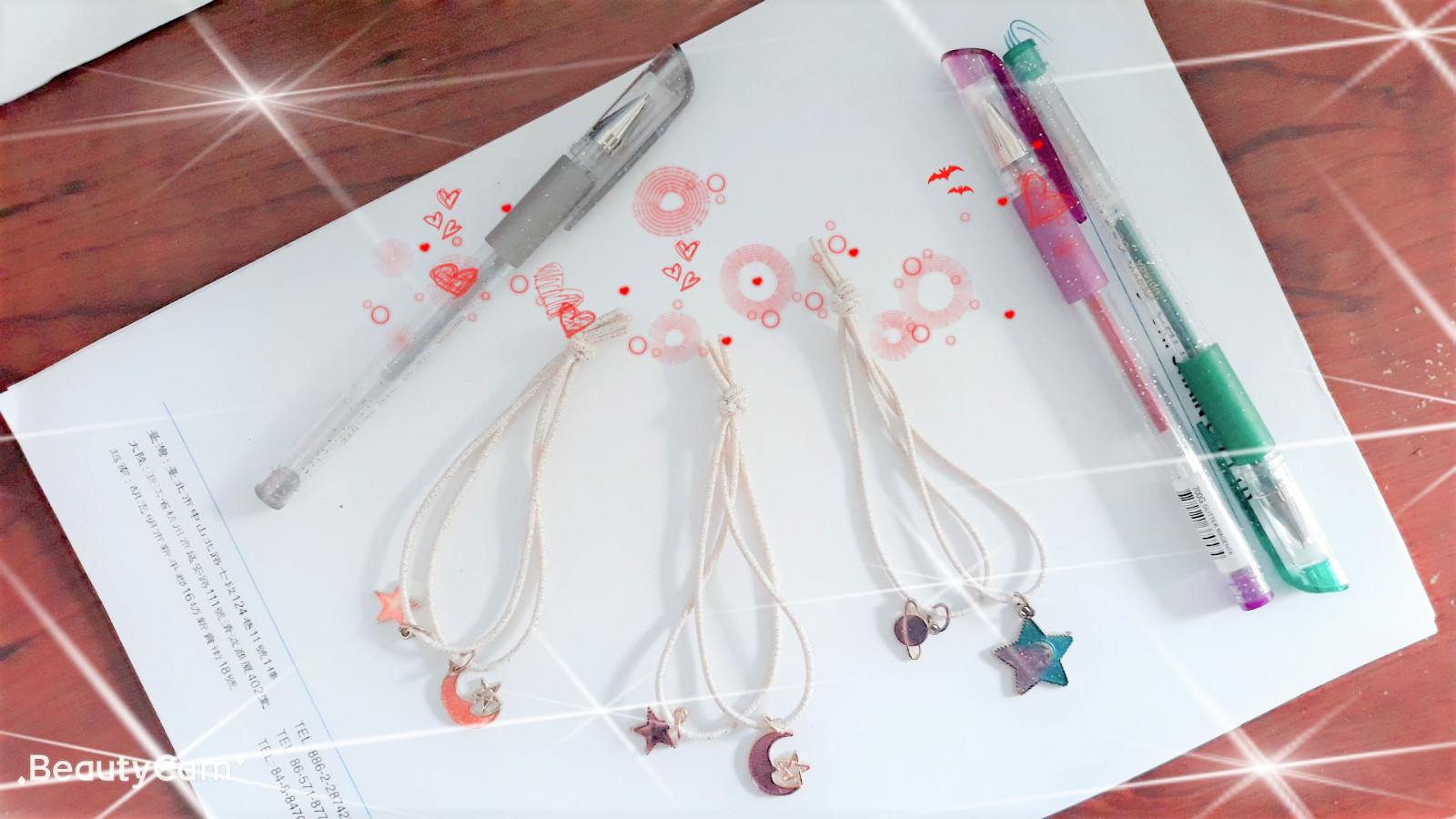 Buột tóc ngôi sao mặt trắng