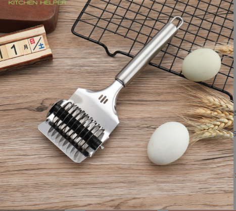 Dụng cụ cắt bột làm sợi mỳ tiện ích