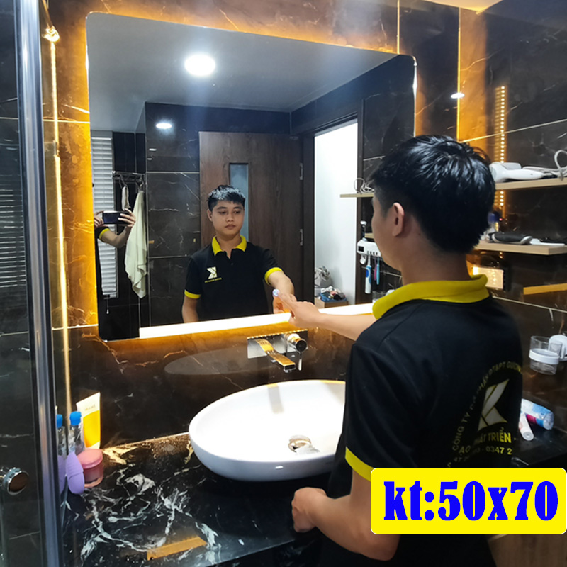 Gương phòng tắm hoàng kim kích thước 50x70 tính năng đèn led cảm ứng thông minh - guonghoangkim miror