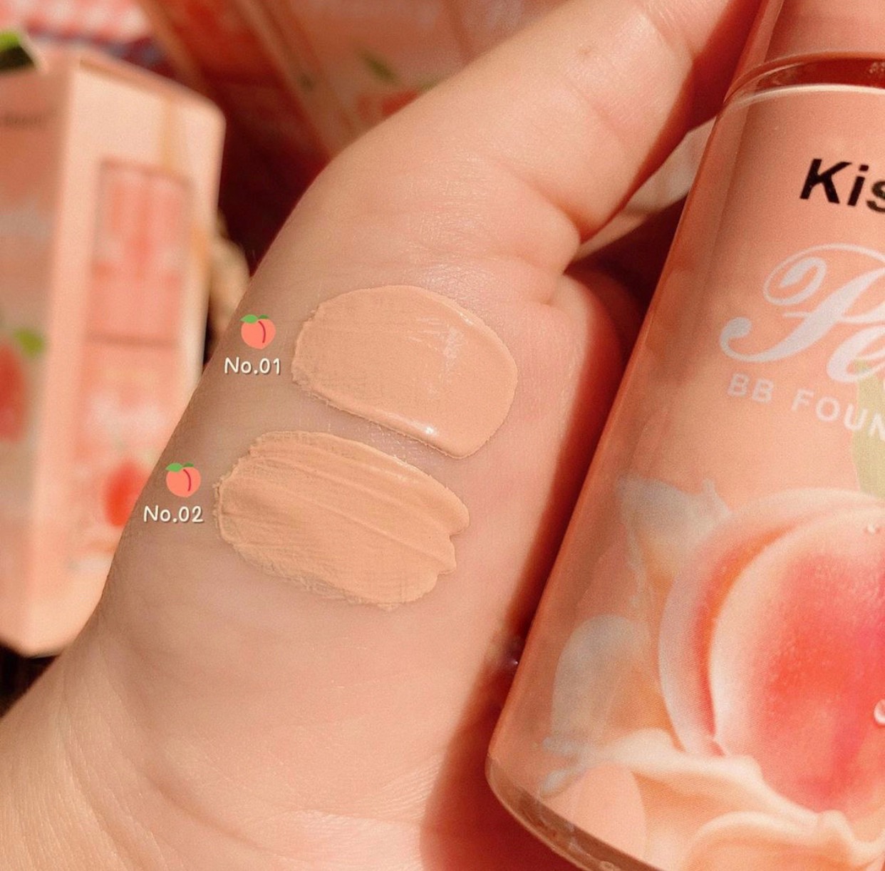 Kem nền trang điểm Kiss Beauty Peachy,Chai .