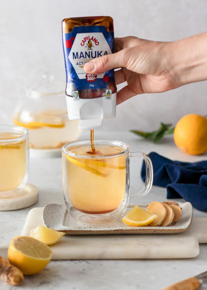Mật ong hoa Manuka Capilano Active Honey Mgo300+ 340g