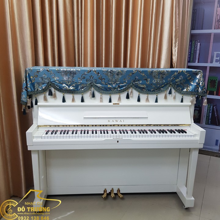 Khăn phủ đàn Piano đặc biệt phủ đàn màu trắng sẽ rất đẹp và sang trọng