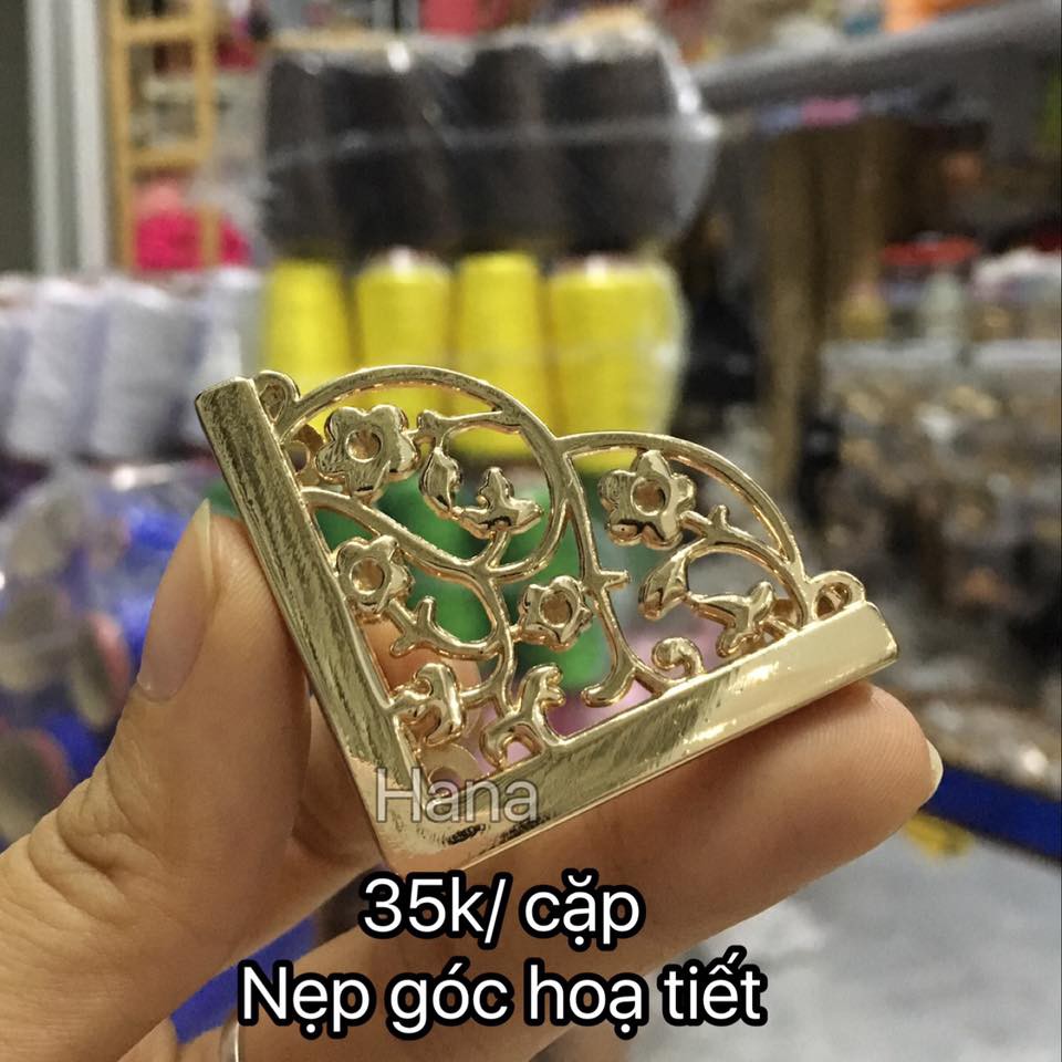 Nẹp góc họa tiết gắn túi xách