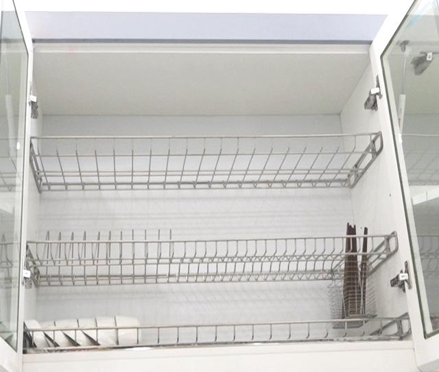 Giá để bát đĩa bằng Inox bóng, đẹp cho khoang tủ bếp trên (sản xuất theo chiều dài của khoang tủ)