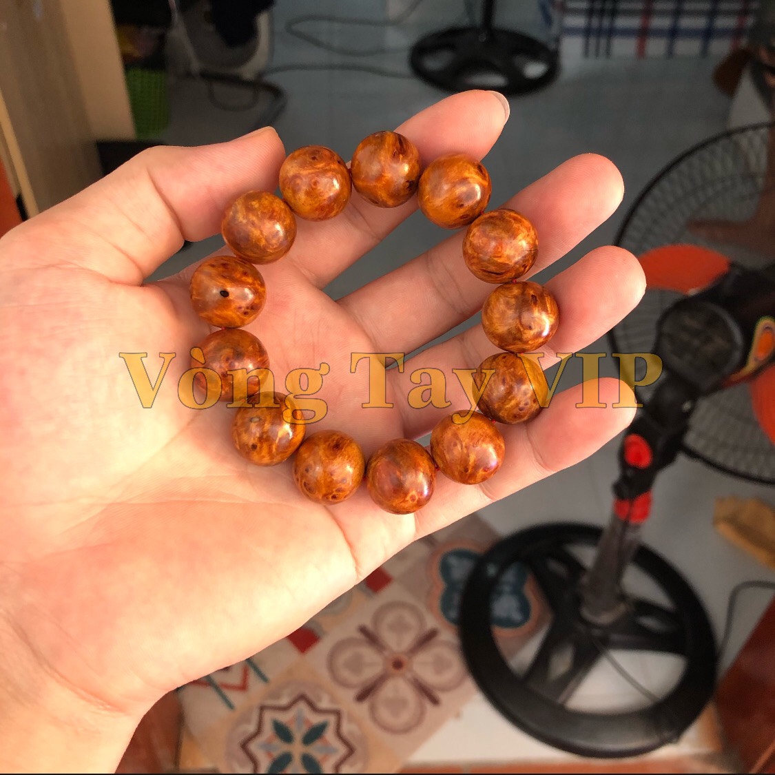Vòng gỗ nu huyết long vip 16ly bao từng hạt