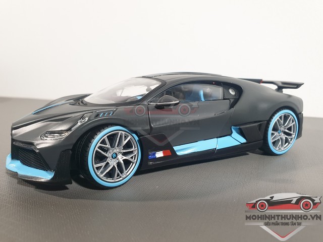 Xe mô hình Bugatti Divo, TL 1:24