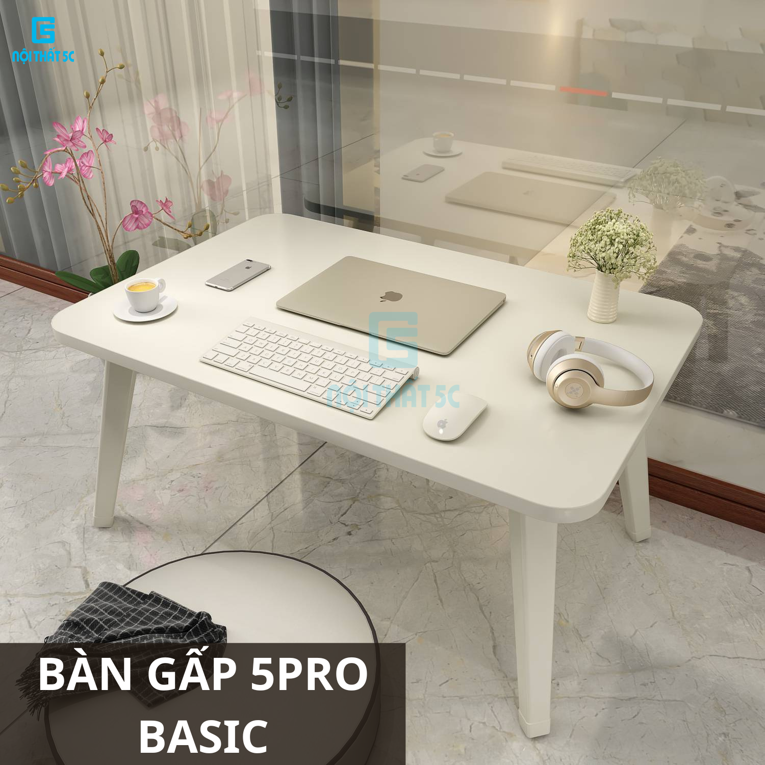 Bàn ngồi học trên giường gấp gọn màu trắng trang nhã, bàn làm việc chân nhựa tích hợp ổ USB và khe để IPAD thông minh, mặt chất liệu gỗ MDF