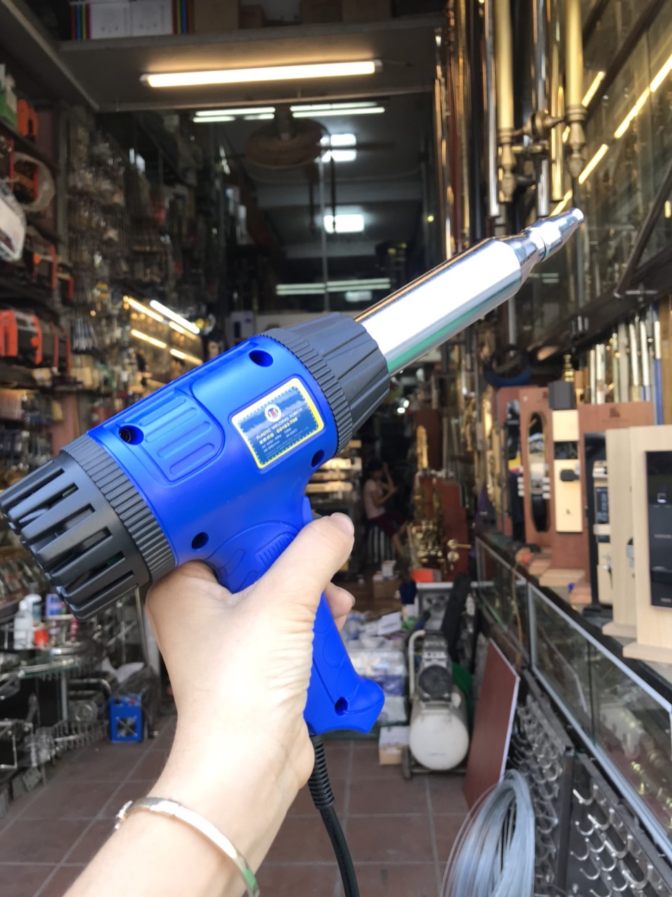 Máy khò nóng mỏ dài dễ lua khe nhỏ có nhiều đầu thay C-MART C0183