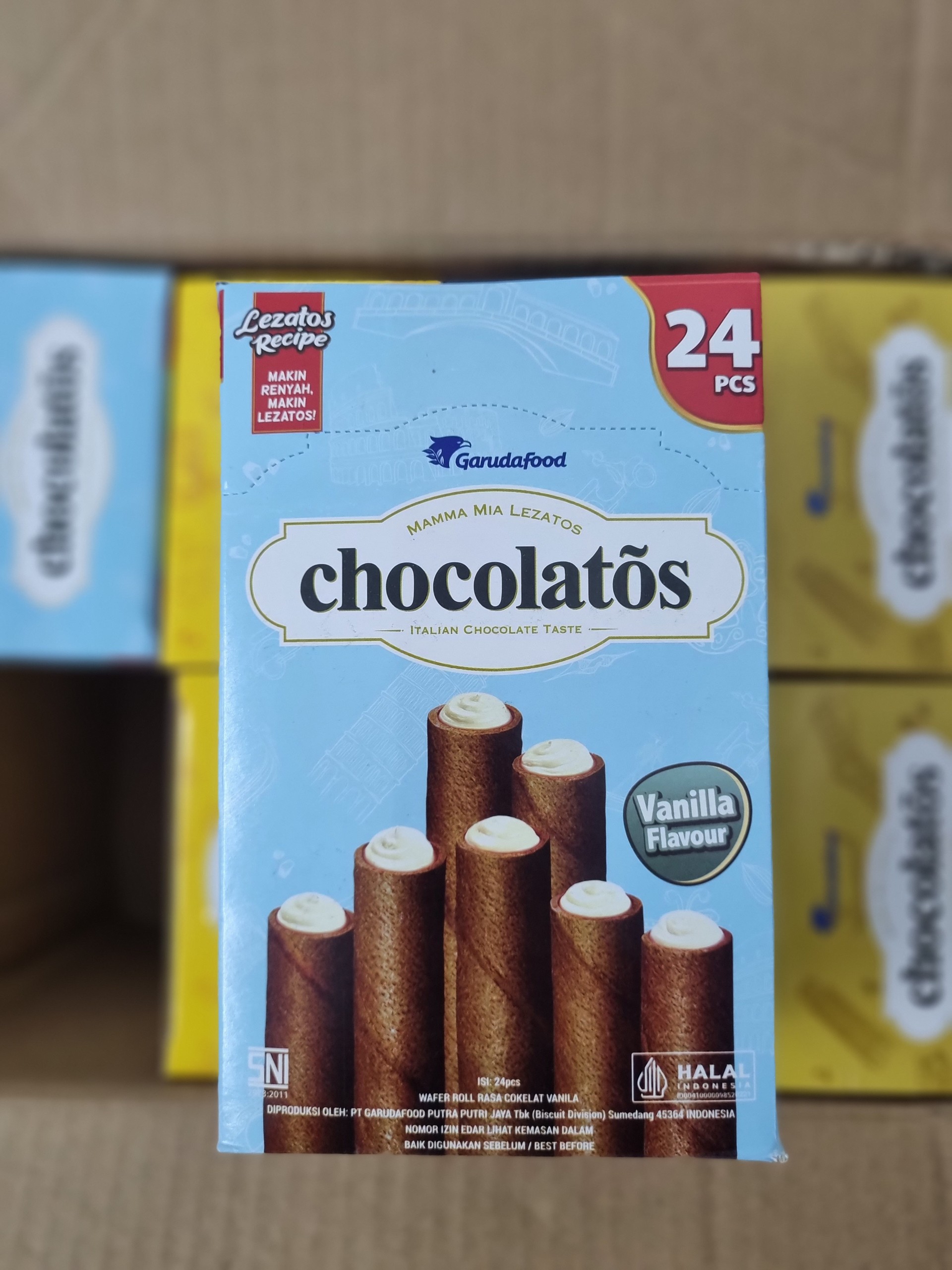 Bánh cuộn xốp chocolatos nhân vani 288g