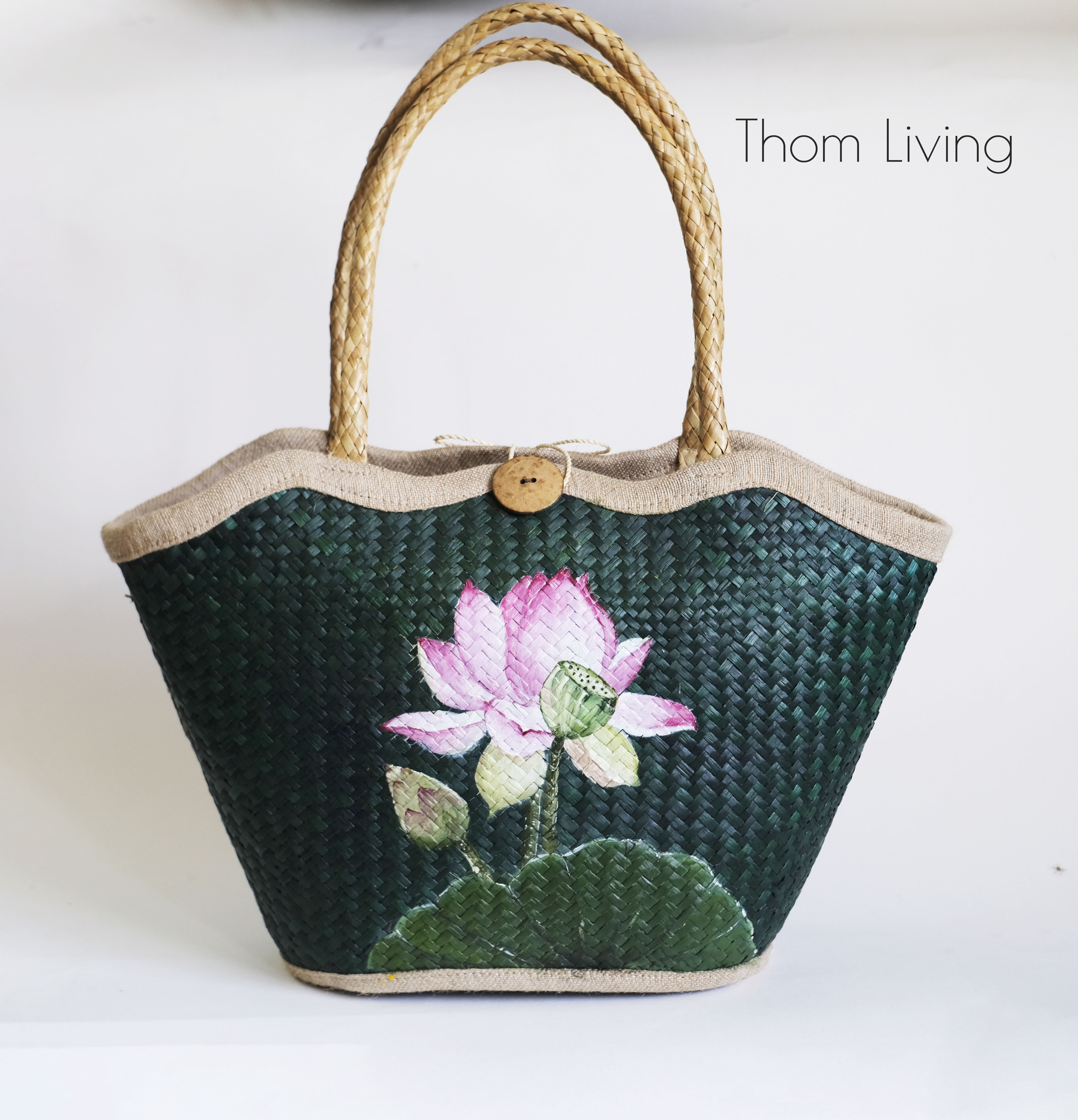 Giỏ cỏ bàng dáng lượn sóng nhuộm màu vẽ hoa sen