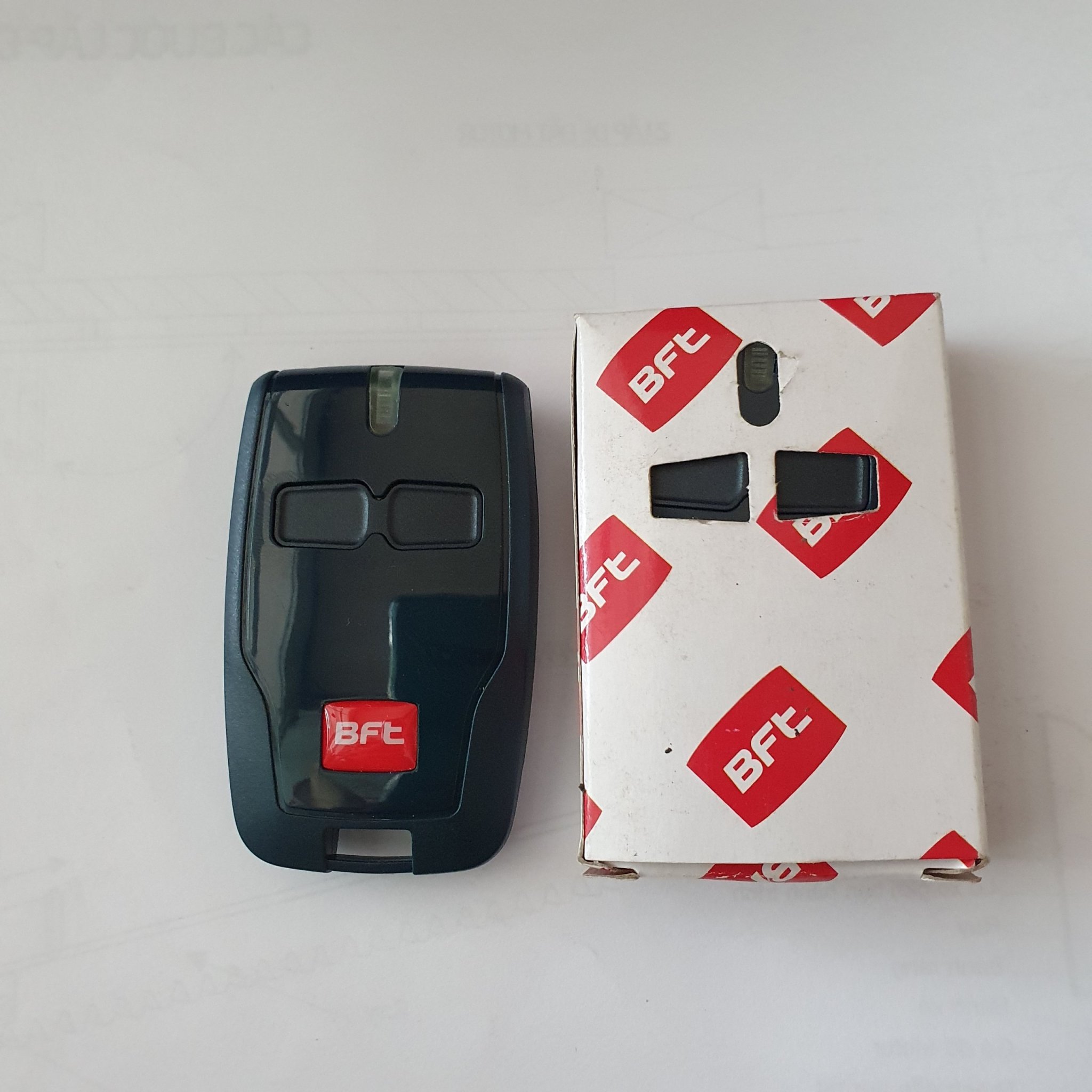 [HCM]Remote cửa cổng tự động BFT 2 nút