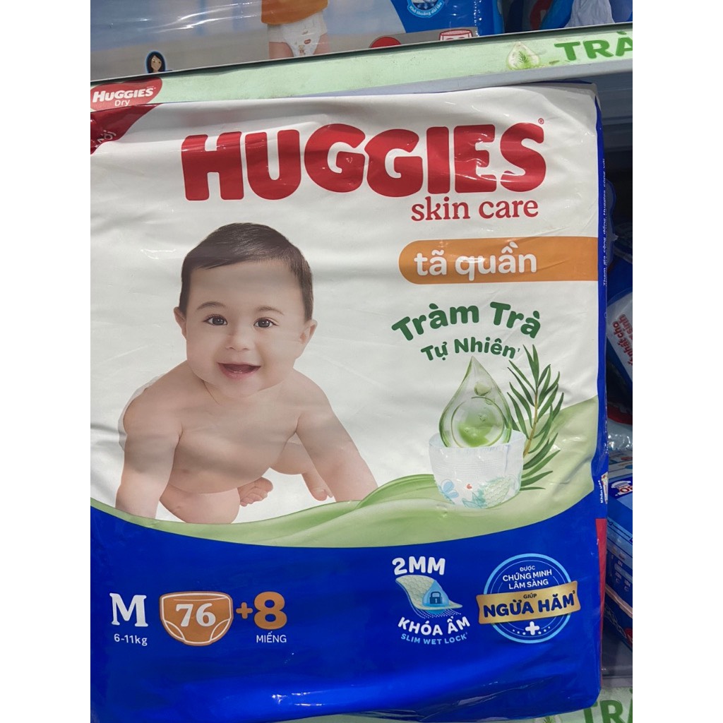 Tặng 8 miếng - tã quần huggies dry m76 - hsd luôn mới