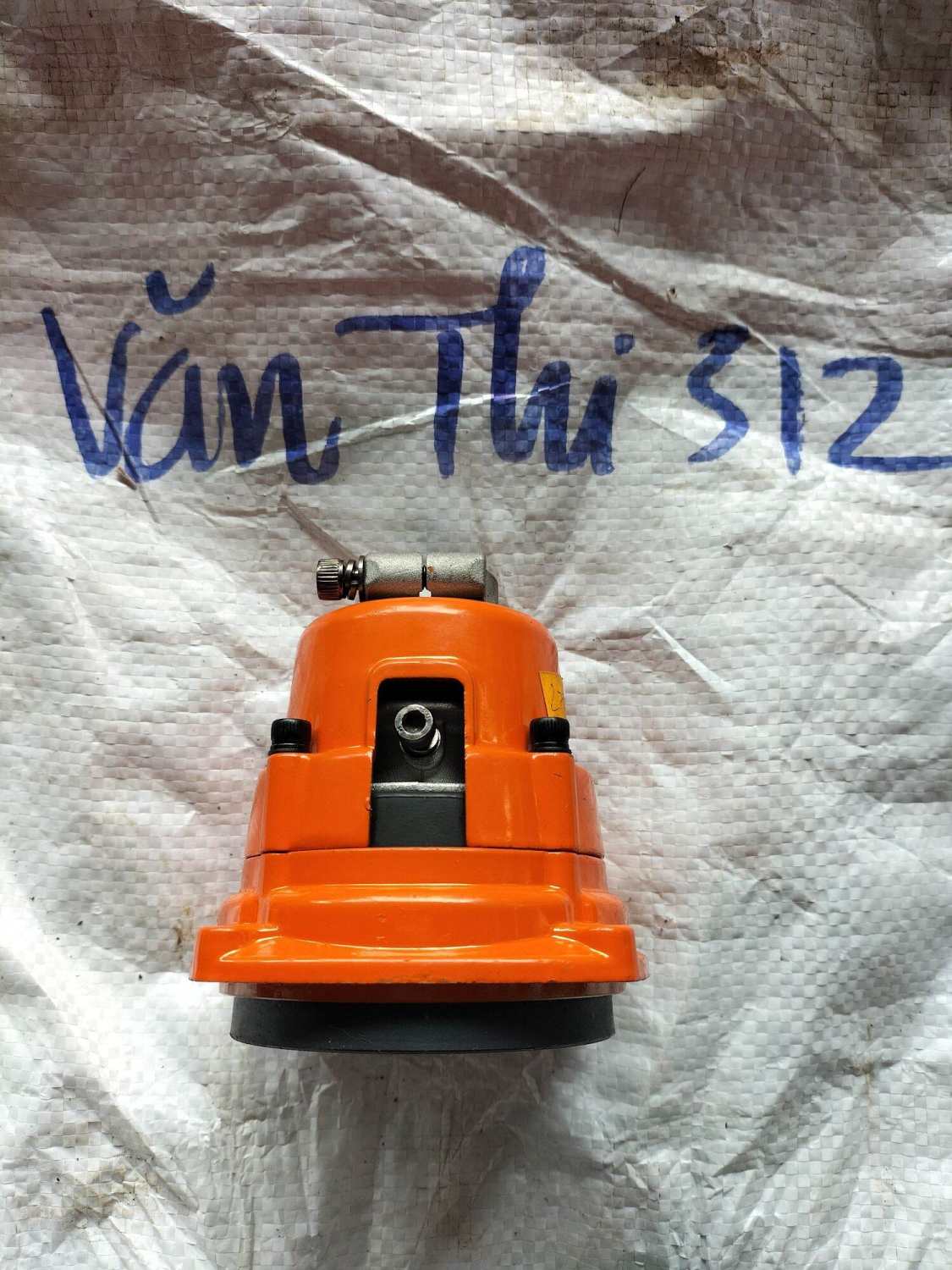 Trục xoay bắp chuối máy phát cỏ hu 143
