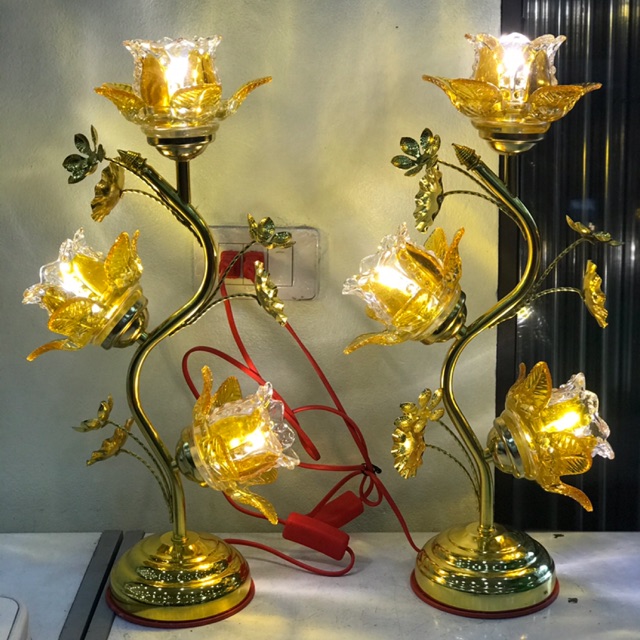 Đèn thờ thủy tinh bóng đèn Led 3 bông cao 40 cm