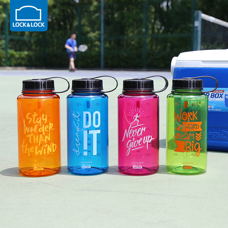 Bình nước thể thao, Bình nước nhựa Tritan an toàn cho sức khỏe Lock&Lock 1L ABF610