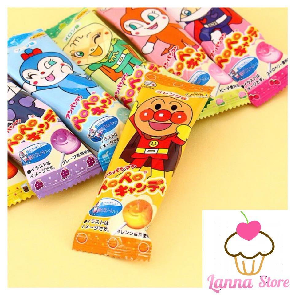 Kẹo Que Anpanman 8g - Nhật Bản mang đến những que kẹo làm từ trái cây nguyên chất rất ngon, viên kẹo trên que hình cậu bé Anpanman cute