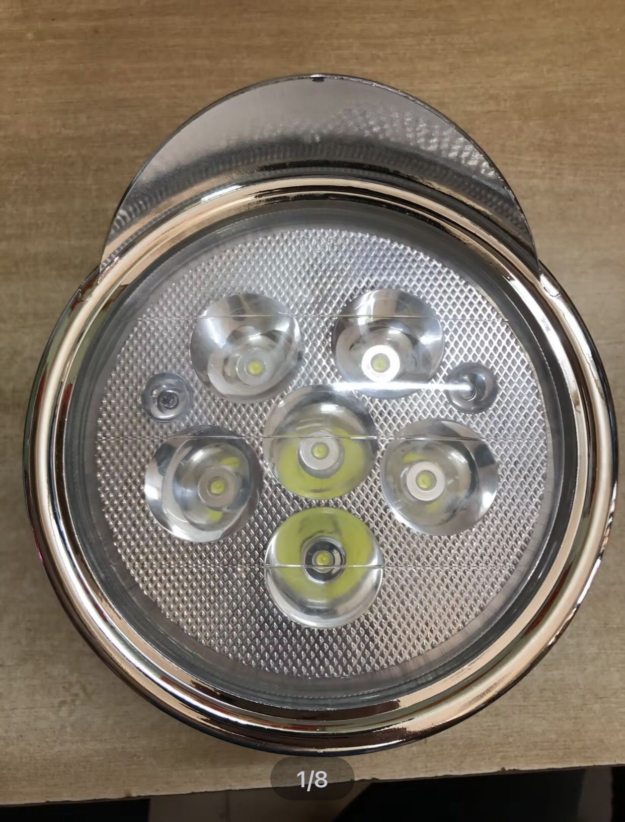 Đèn pha tròn LED hoặc bóng chất lượng tốt dành cho các dòng xe ba gác, xe ba bánh
