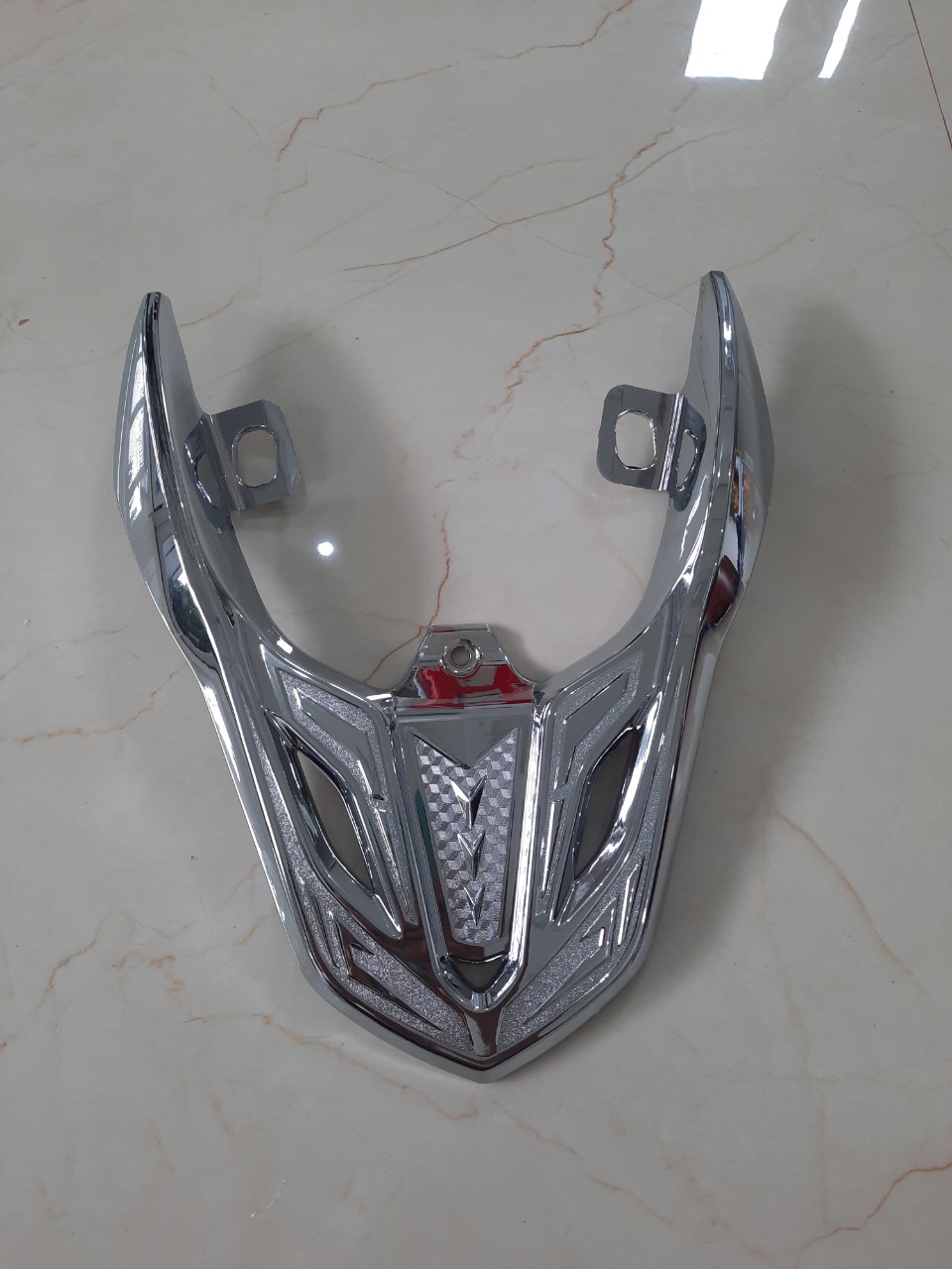 Ốp cảng sau mạ crom cho xe vision 2021 2022