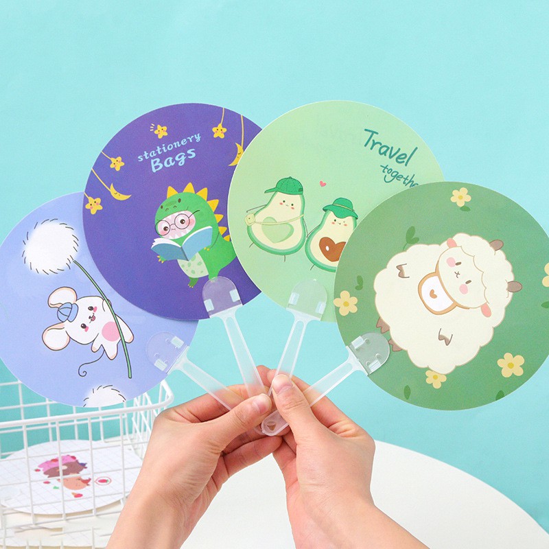 Quạt cầm tay hoạt hình dễ thương