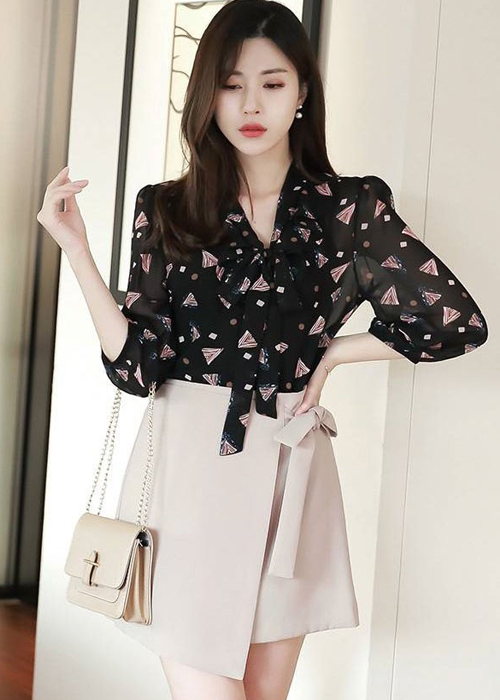 Áo sơ mi kiểu họa tiết trẻ trung a556