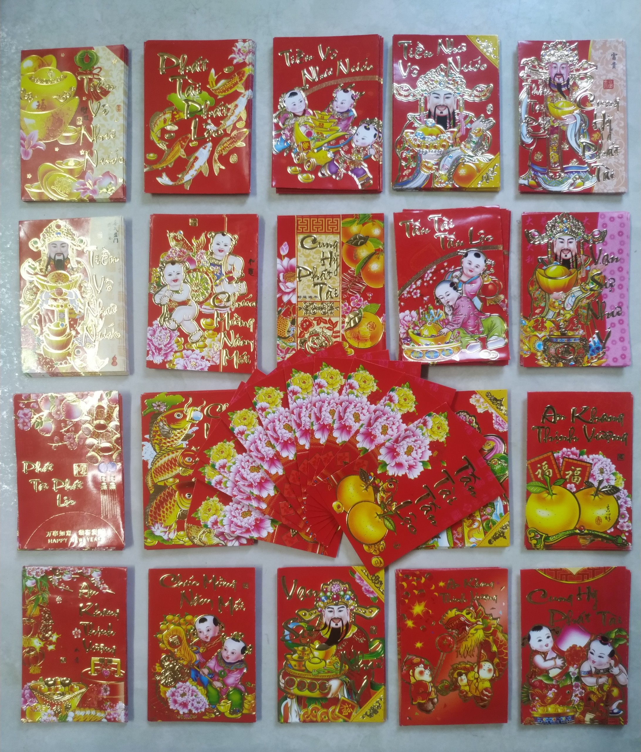 SIÊU SALE Combo 50 bao lì xì nhỏ nhũ vàng (6,5x9,5cm..mẫu ngẫu nhiên)