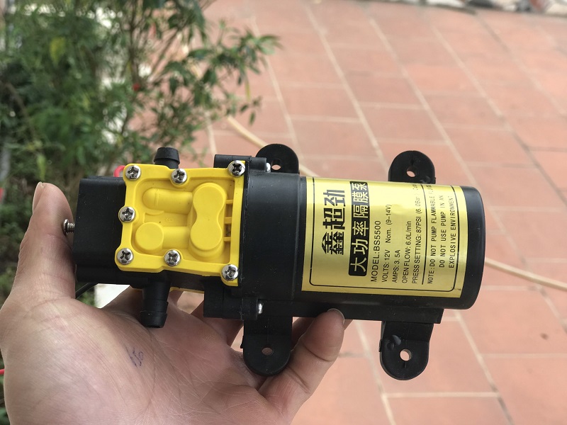 Bơm phun sương mini 12v, máy bơm tăng áp mini 12v