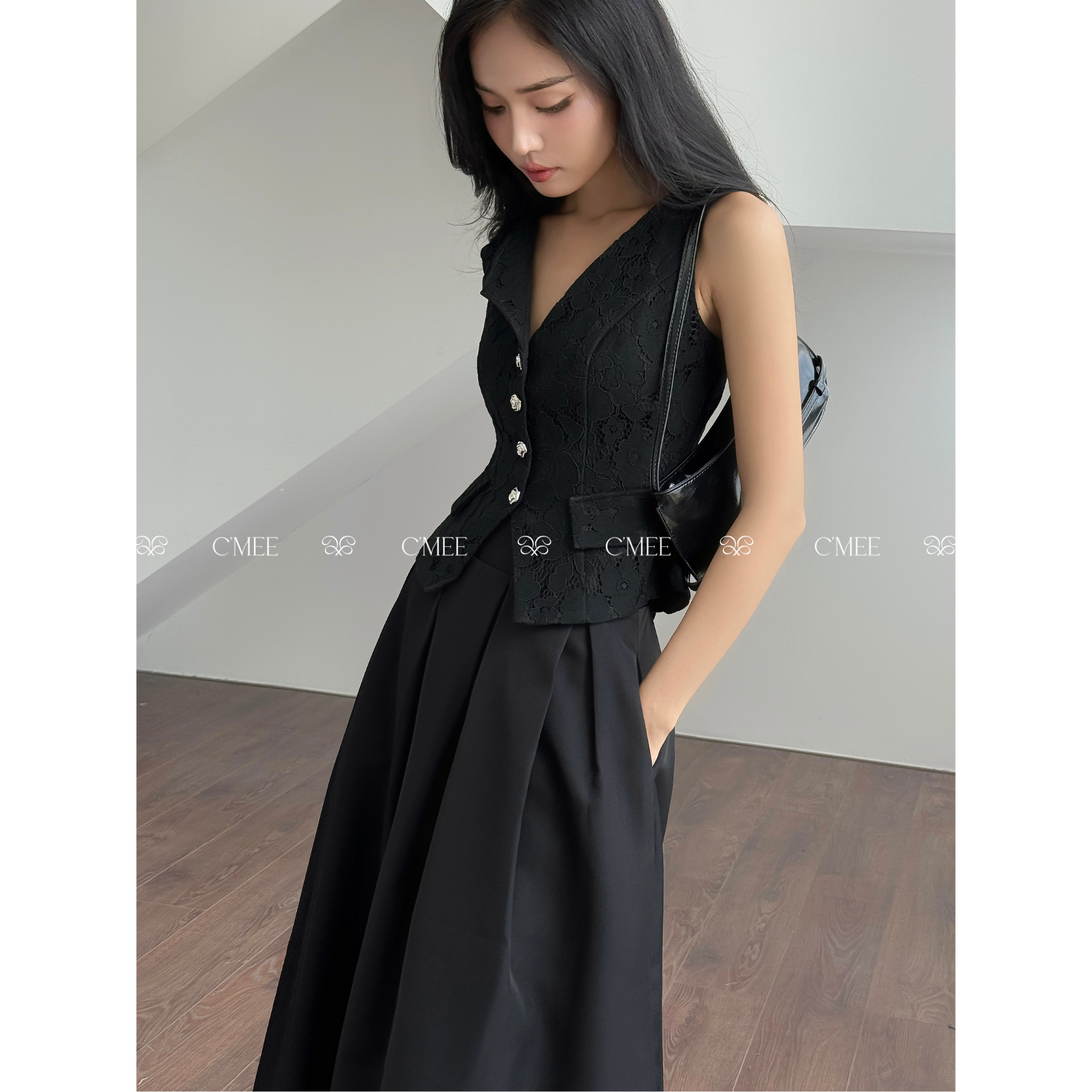 Áo Gilê ren đen Lace Gilet Top & Chân váy xếp ly hộp dáng dài Lia Midi Skirt