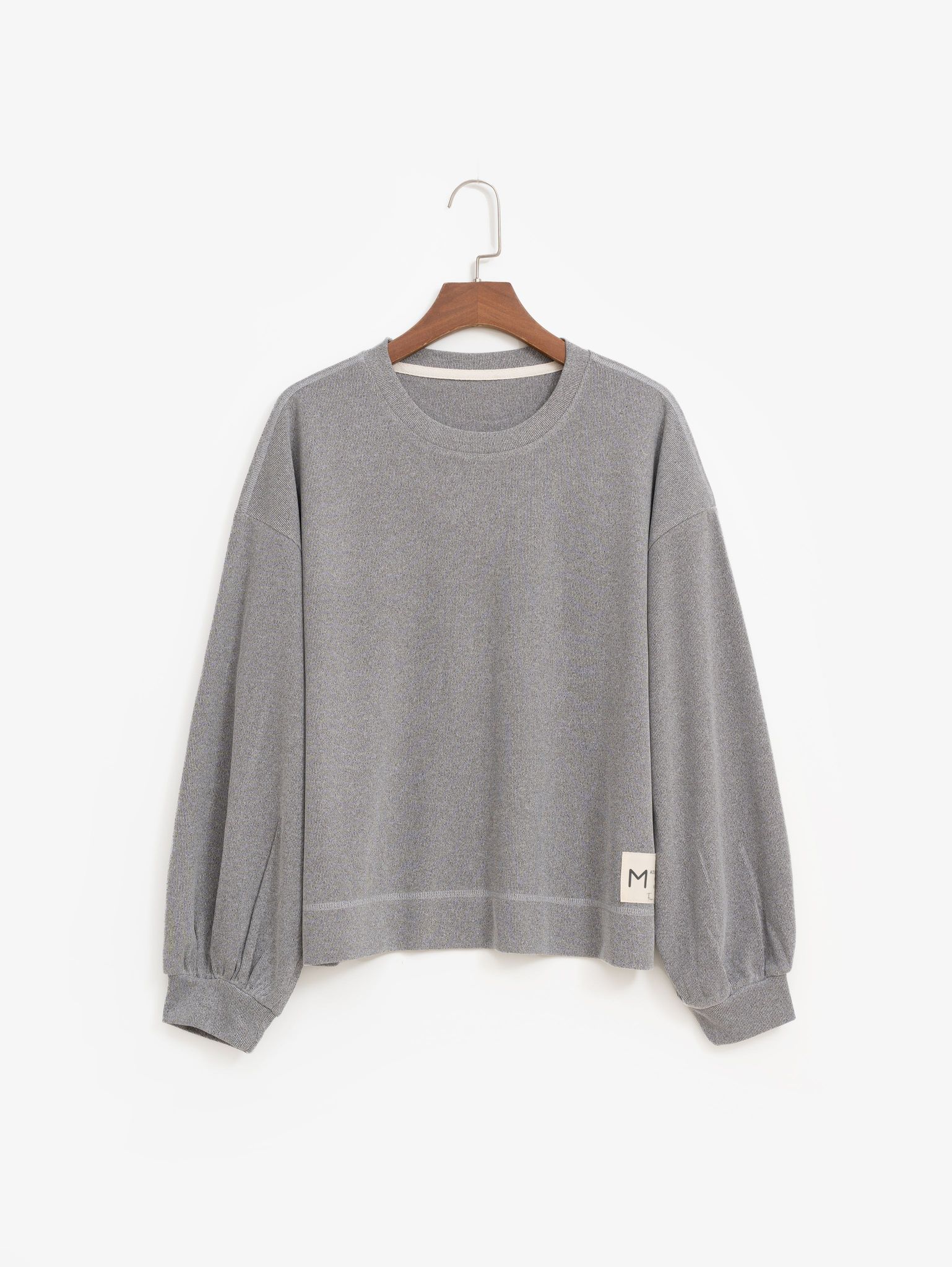 Áo sweater dài tay trơn basic MADELEN