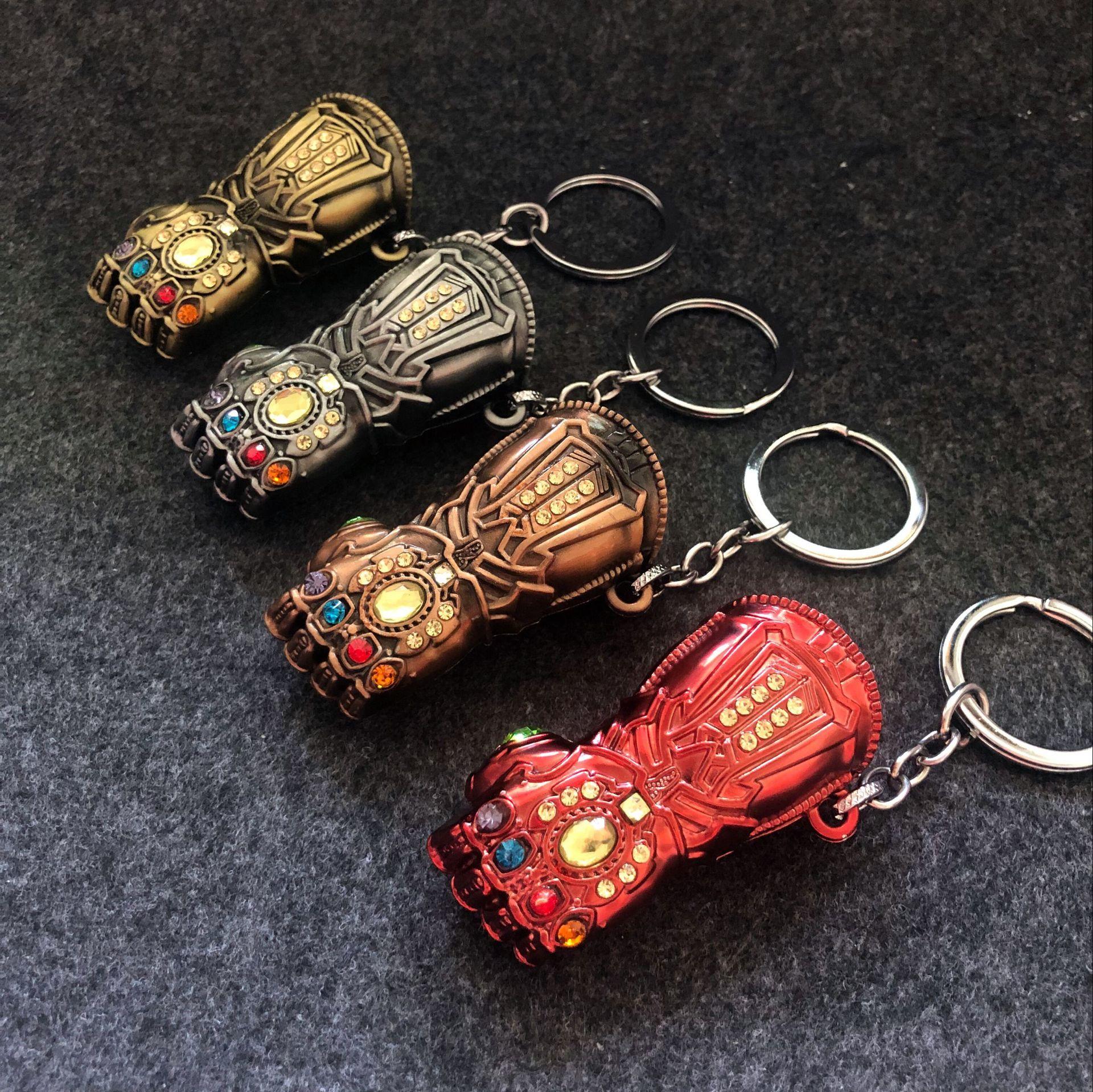 Móc khóa găng tay nấm đấm Iron-Man