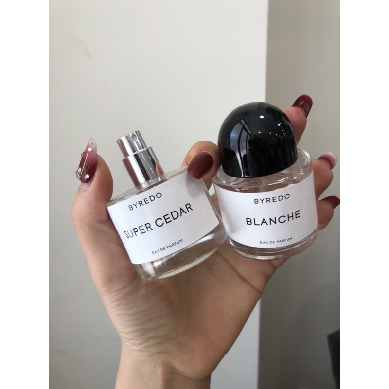 Nước hoa unisex Super Cedar của hãng BYREDO