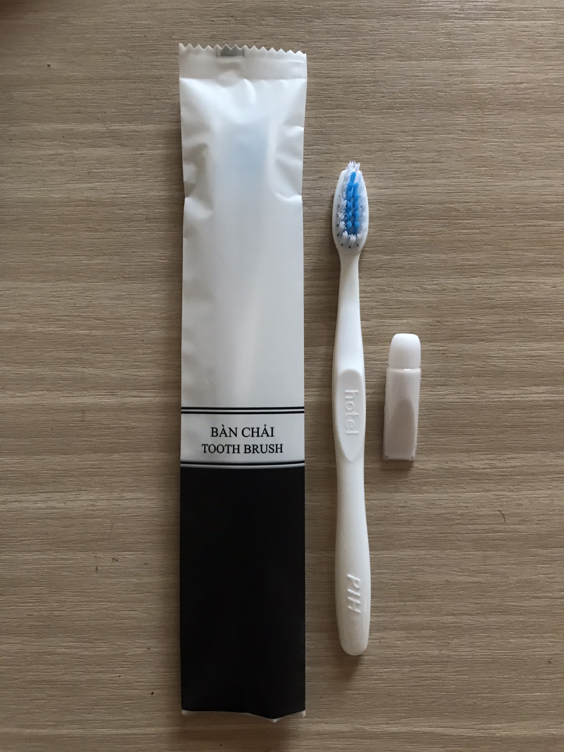 [HCM]100 BỘ BÀN CHẢI CHO KHÁCH SẠN ( BỘ BÀN CHẢI + KEM BAO BÌ LX)