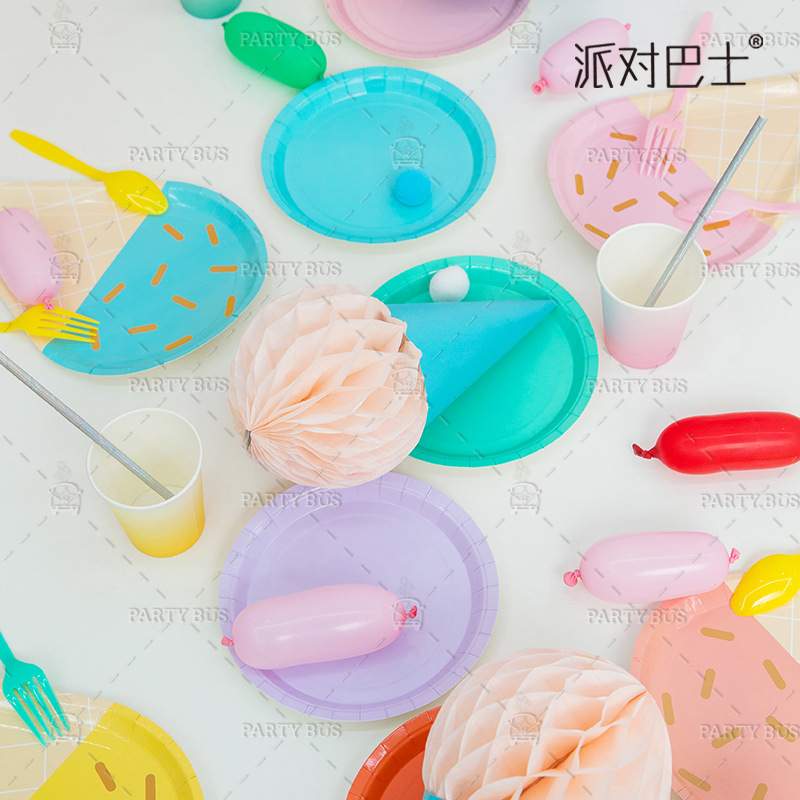 001 Bộ Đồ Ăn Dùng Một Lần Cho Xe Buýt Dự Tiệc, Khay Giấy Kem Hình Dạng Đặc Biệt, Khăn Trải Bàn, Đồ Dùng Trang Trí Đặc Biệt, Ly Giấy 02a