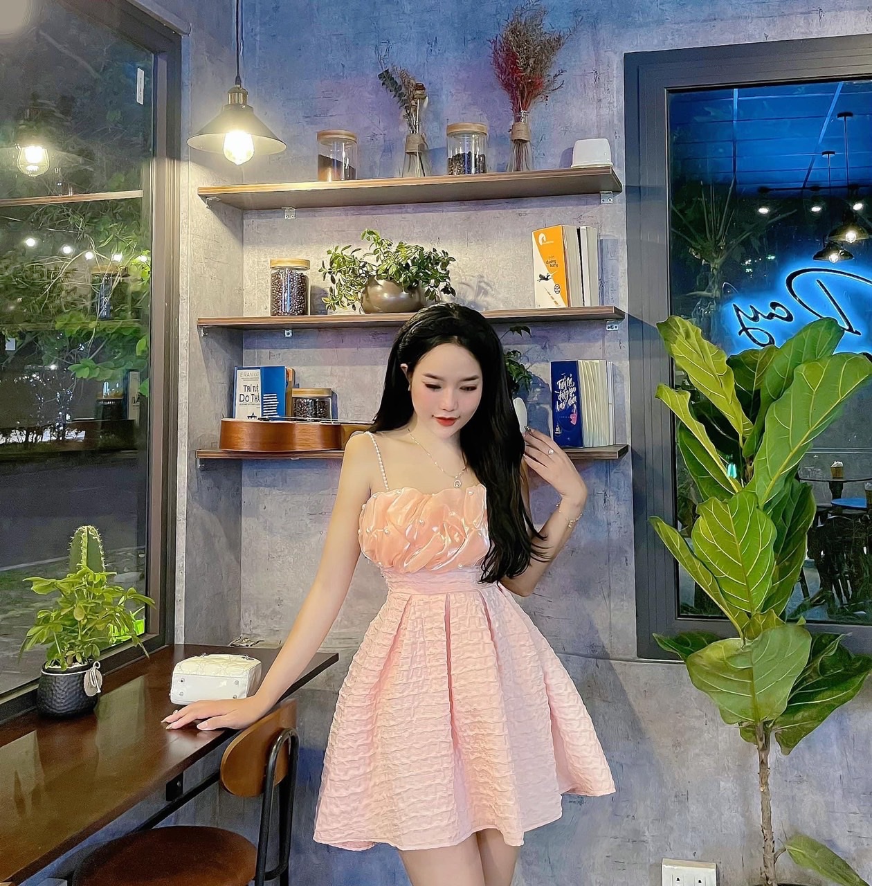 Đầm gấm 2 dây phối cườm