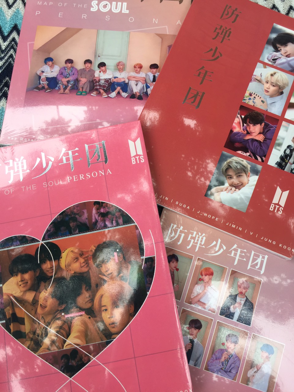 Cuốn photobook BTS Love yourself, Tear, Answer