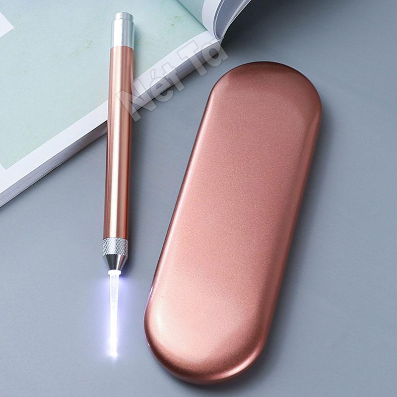 Bộ dụng cụ ráy tai 2 món có đèn LED thế hệ mới gồm cây lấy ráy tai và nhíp gắp kèm đèn pin, hộp đựng cao cấp bằng nhôm an toàn chất luowjngphuf hợp sử dụng cho cả trẻ em