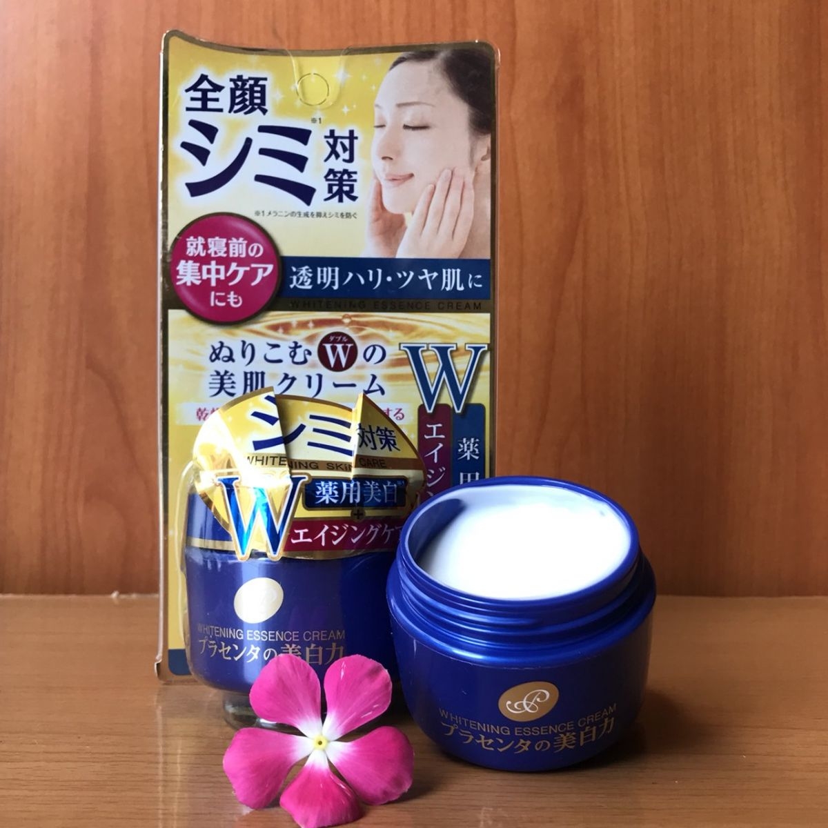 Kem Dưỡng Ẩm Trắng Da Meishoku Whitening Essence Cream 55g Nhật Bản