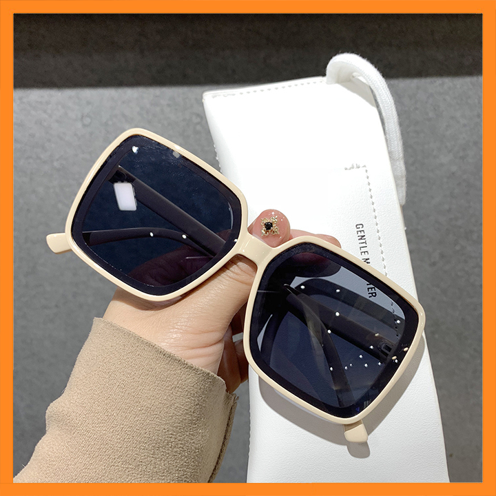 Kính Mát Nữ Mắt Kính To Đi Chơi Đi Biển