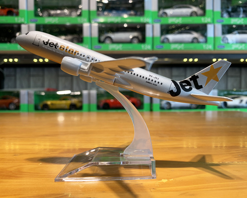 Mô hình trưng bày máy bay Airbus A330 Jetstar Pacific 16cm hãng Aircraft Model