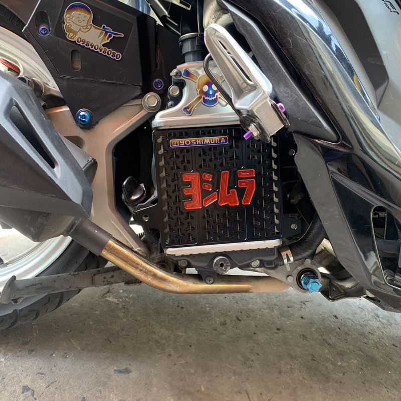 Che két nước nhôm CNC YOSHIMURA gắn xe VARIO đời 2018 đến nay mẫu mã độc đáo thể hiện đẳng cấp ( màu ĐEN)