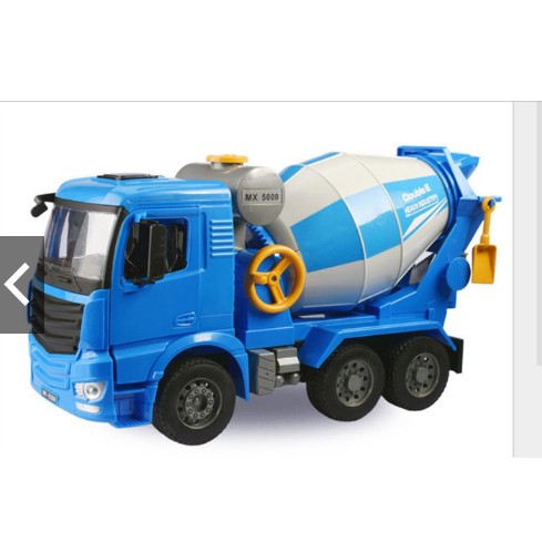 Mô hình xe trộn bê tông chạy trớn