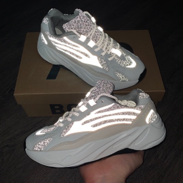 [Tặng Box+Bill] Giày thể thao yz 700 phản quang nam nữ 36-44. .