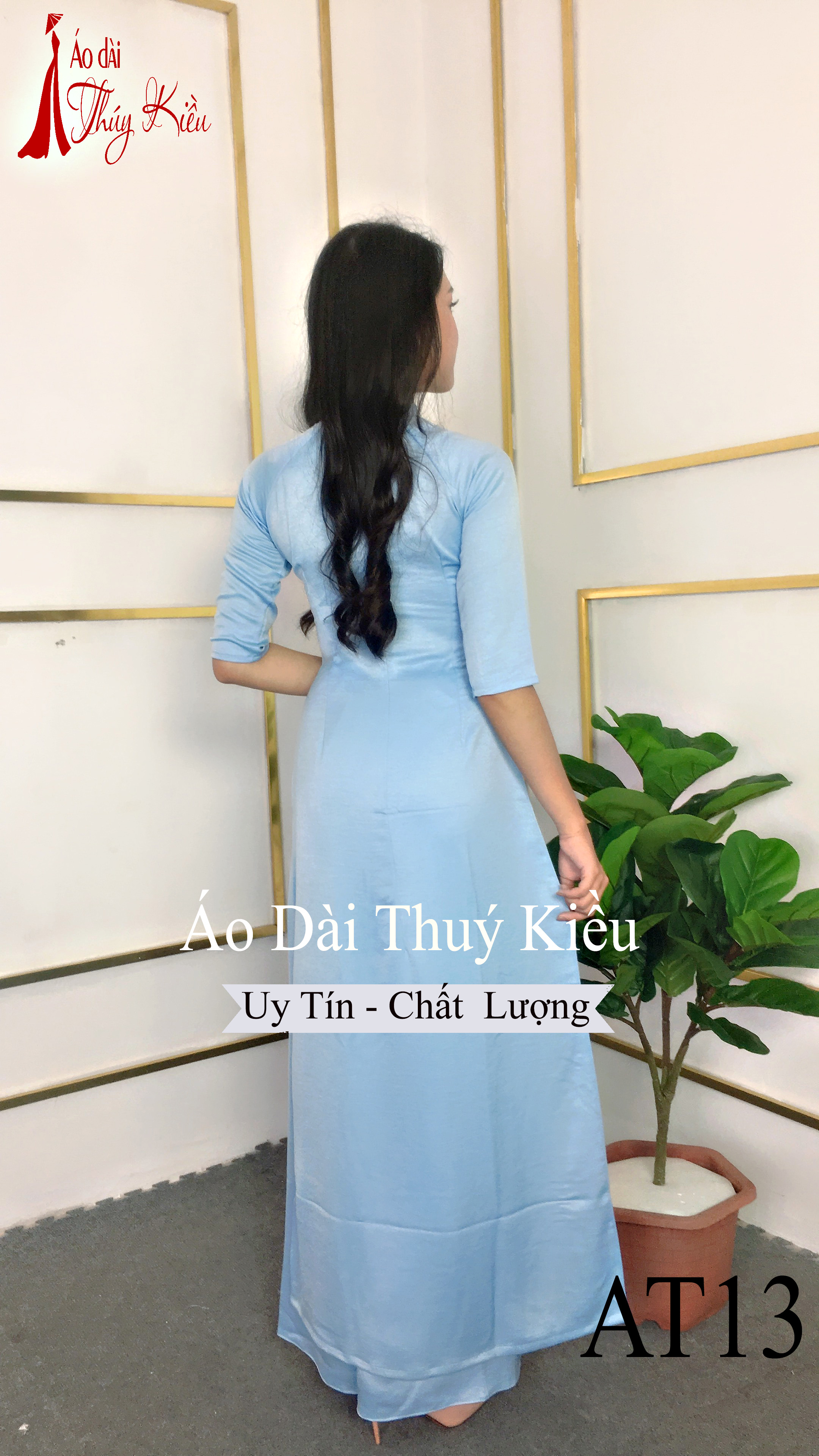 Áo dài Thúy Kiều lụa Tây Thi cổ tàu nền xanh biển nhạt thêu hoa hồng AT13 - Xưởng áo dài