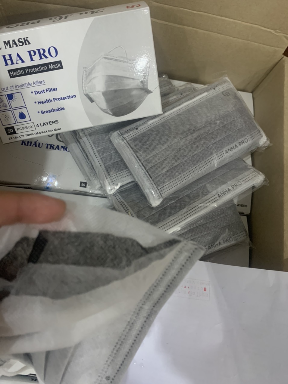 [HCM][Có chuẩn ISO vải SMS] Khẩu trang Y tế màu xám hộp 50 cái 4 lớp vải không dệt giấy SMS kháng khuẩn. khẩu trang màu xám hoạt tính